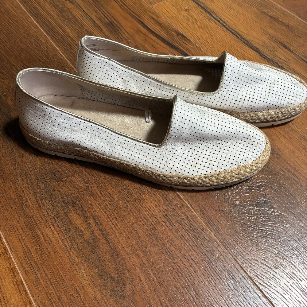 Cliffs by White Mountain Becca Women's 8 White Leather Espadrille Flats Shoes.